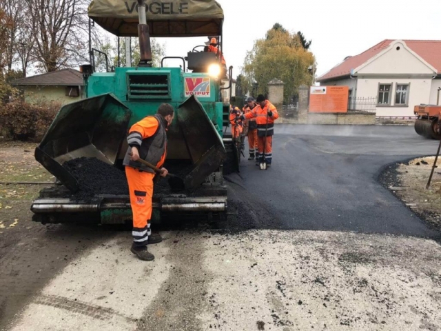 Асфалтирање прилаза Великом православном гробљу