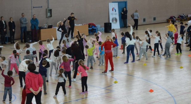Спортска хала „Мостонга“ окупила је преко 200 предшколаца