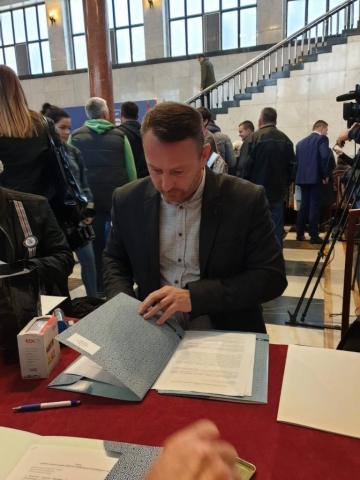 Дарко Радуловић, градски већник за област пољопривреде потписао уговоре  по основу 3 конкурса из области унапређења и коришћења пољопривредног земљишта