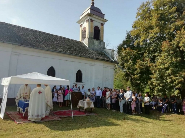 Литургија за Велику Госпојину у Стапару