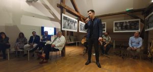 Већник града Сомбора Немања Сарач на отварању Изложбе уметничких фотографија „Кад би Сомбор био Холивуд“ у Југословенској кинотеци