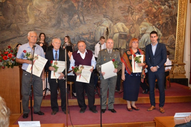 Заменик градоначелнице града Сомбора Антонио Ратковић уручио је захвалнице за активан допринос очувању успомене на жртве Другог светског рата и ослобођење Сомбора 21. октобра 1944. године