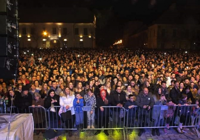 Уз препознатљиве  ноте њ хитова Саше Матића певали су и млади и старији, а публика је заиста била шаролика.