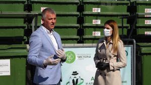 Директор ЈКП „Чистоћа“ Душко Секулић и градоначелница Душанка Голубовић Директор ЈКП „Чистоћа“ Душко Секулић и градоначелница Душанка Голубовић