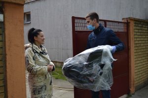 Подела ауто седишта за 100 прворођених беба у 2020. години Подела ауто седишта за 100 прворођених беба у 2020. години