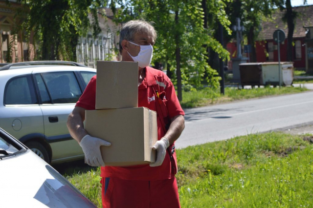 За добијање пакета није потребно да се поднесу посебни захтеви