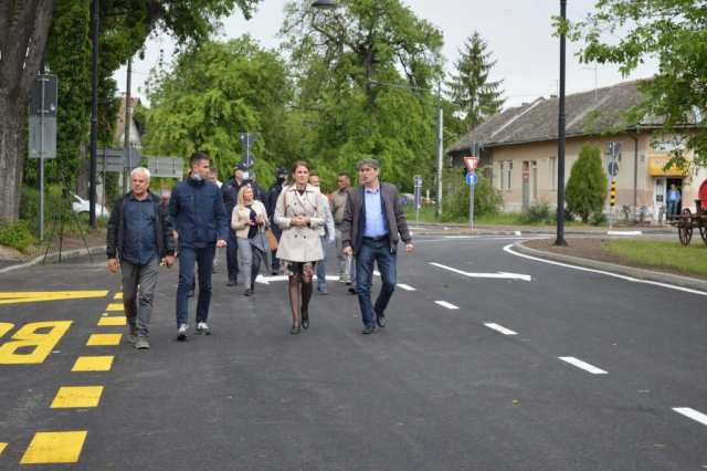 Кружни ток на Видовданском тргу