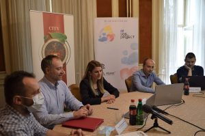 Због пандемије корона вируса ово је прво виртуално потписивање Париске декларације у свету Због пандемије корона вируса ово је прво виртуално потписивање Париске декларације у свету
