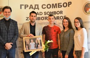 Фотографија из архива - пријем представника Сомбора код заменика градоначелнице Антонија Ратковића и члана Градског већа Немање Сарача Фотографија из архива - пријем представника Сомбора код заменика градоначелнице Антонија Ратковића и члана Градског већа Немање Сарача