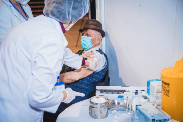 Првог дана вакцину ће примити 250 суграђана